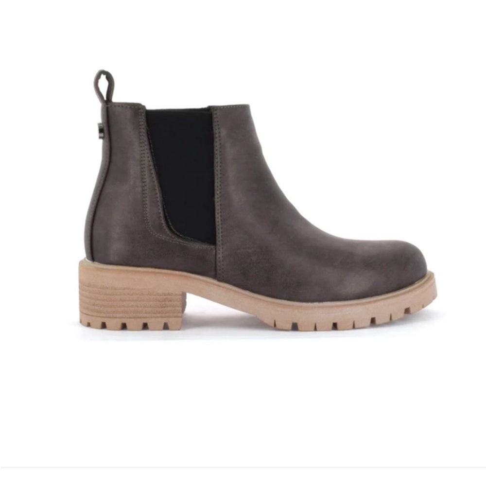 Seven7 Bronze/Brown Ankle Booties with Rugged Sole